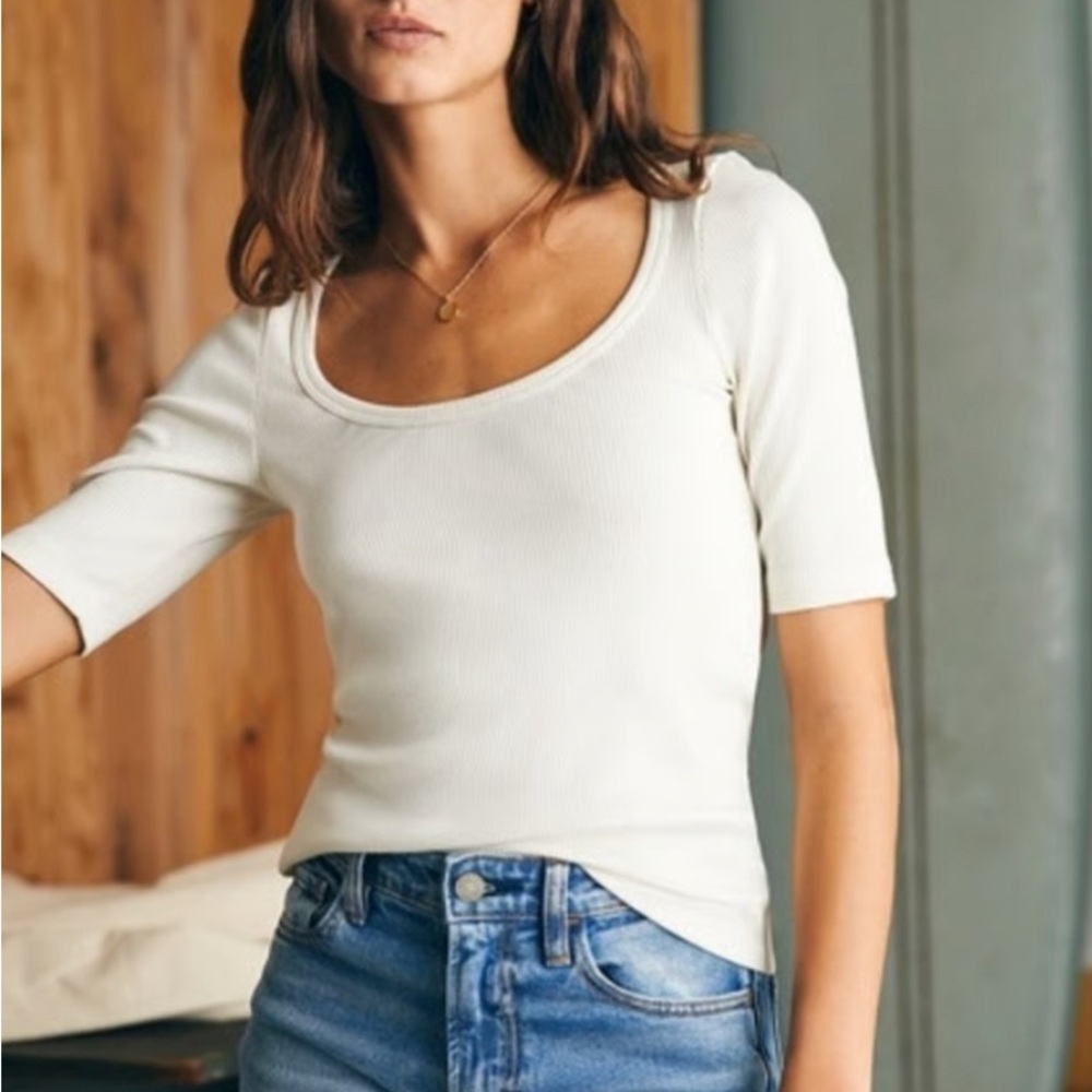 Faherty Women's White Scoop Neck Short Sleeve Rib Tee